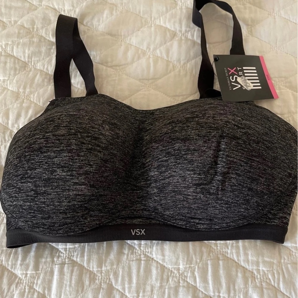 NWT Victoria Secret the Ultimate sports bra 32 DD